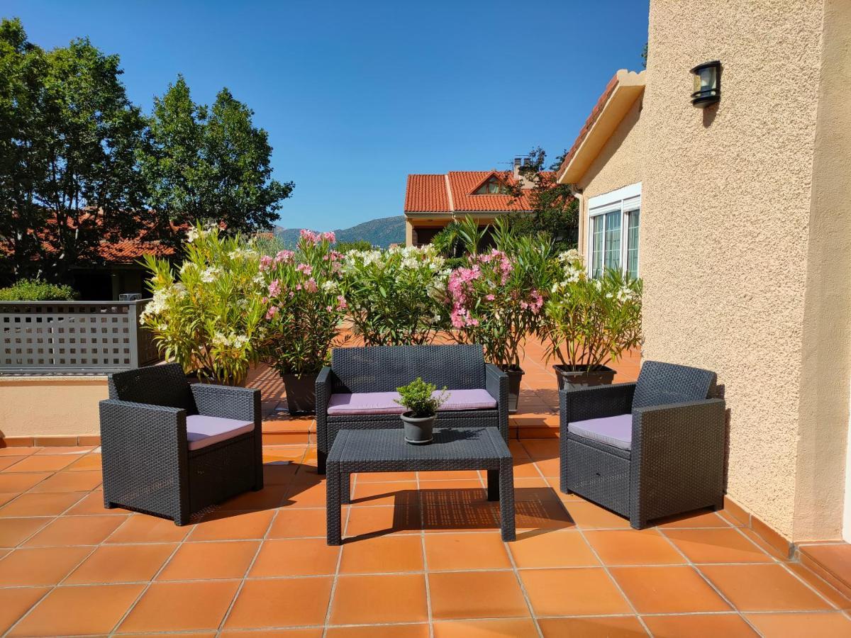 Chalet Loft Abantos - 120m2 más Terraza y Jardín Independiente San Lorenzo de El Escorial Esterno foto