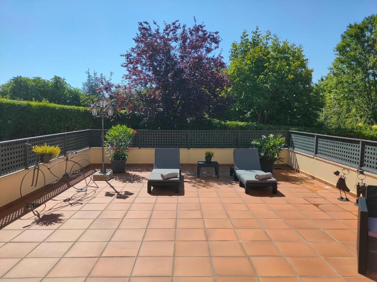 Chalet Loft Abantos - 120m2 más Terraza y Jardín Independiente San Lorenzo de El Escorial Esterno foto